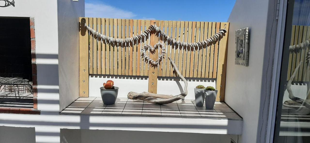Milk Thistle Loft & Studio Apartments Paternoster Buitenkant foto