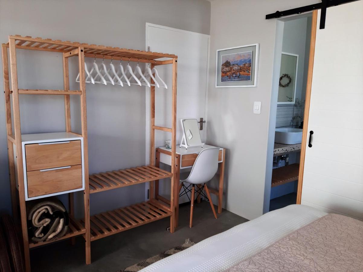 Milk Thistle Loft & Studio Apartments Paternoster Buitenkant foto