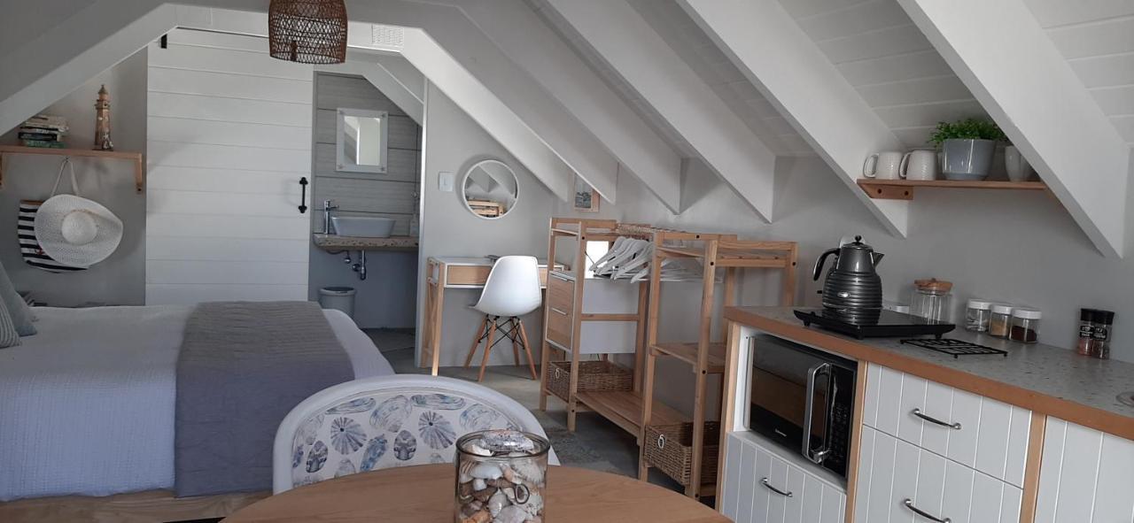 Milk Thistle Loft & Studio Apartments Paternoster Buitenkant foto